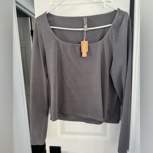 SKIMS long sleeve crop top XXL NWT